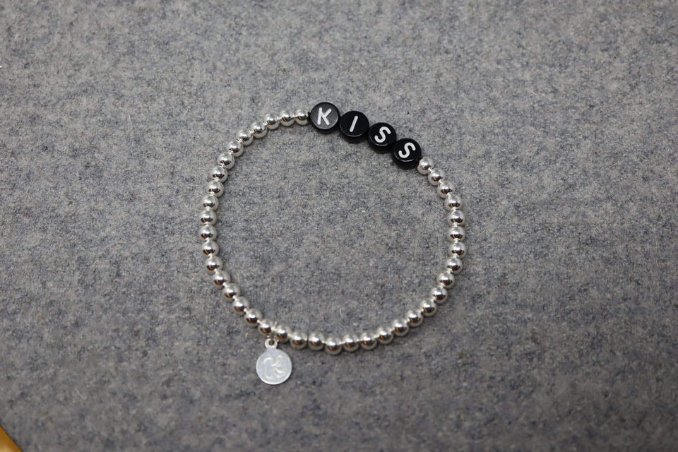 Initials Armband Perlen "Kiss"